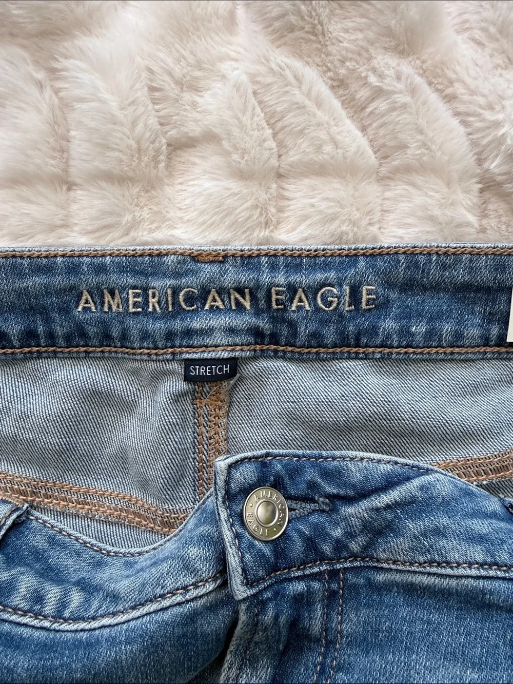 NWT American Eagle Outfitters Stretch Baggy Denim Jean Shorts Size 12